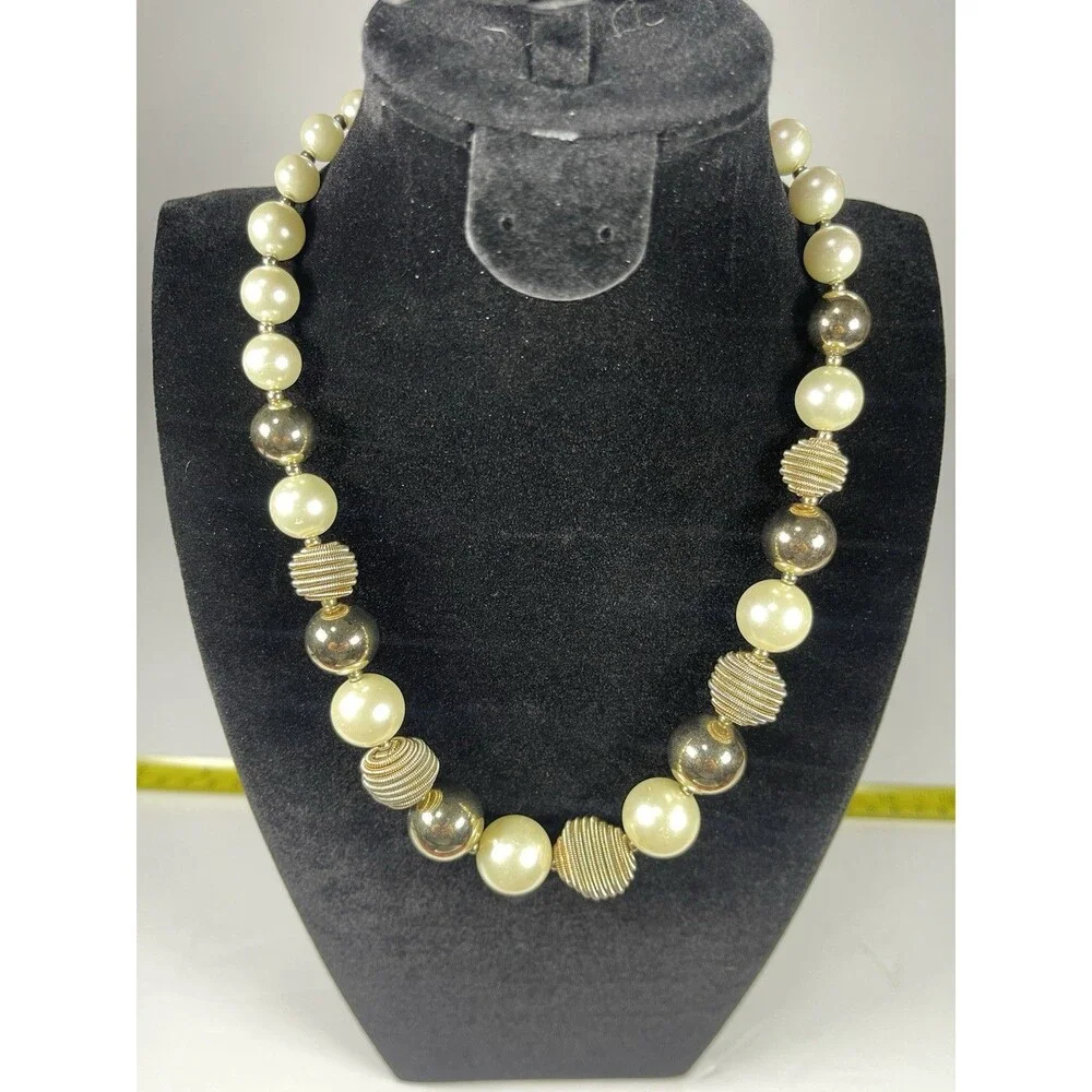 Vintage Style Faux Pearl & Gold Tone Bead Chunky Statement Necklace 18